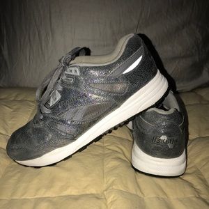 Reebok Hexalite sneakers gray iridescent